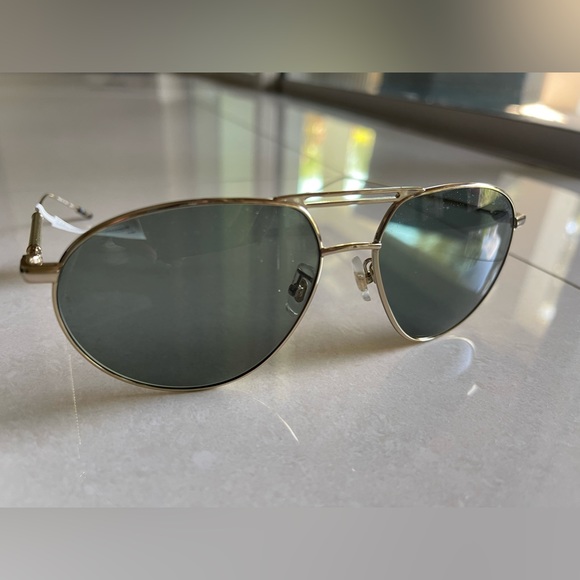 New with case MONTBLANC
61MM Pilot Sunglasses
YELLOW GREEN, One Size - Picture 6 of 17